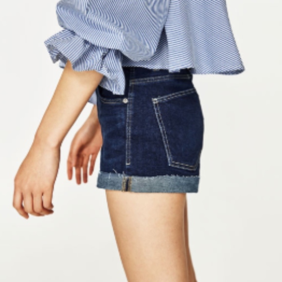 Zara// Trafaluc High Waisted Denim Short - Picture 3 of 7